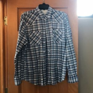 Men’s long sleeve pearl snap shirt